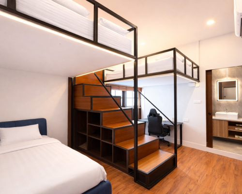 family room, sleep 5, window,private bathroom (2)