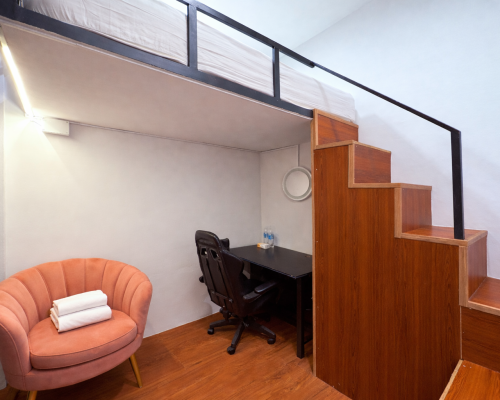 superior loft double, no window, shared bathroom (2)