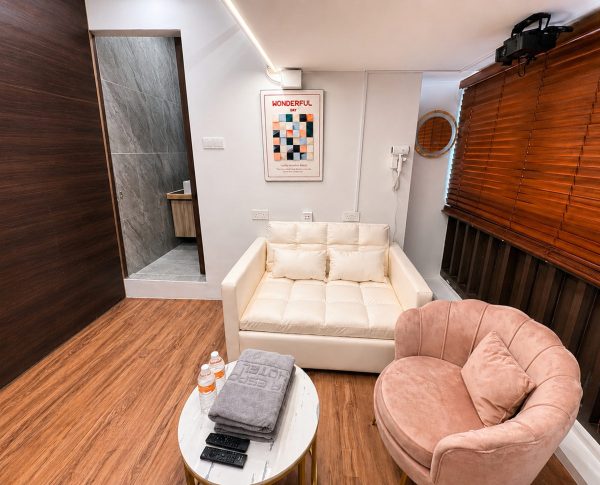 Home a76c8d3e 1c79 4aed b9a8 25cc6673308e